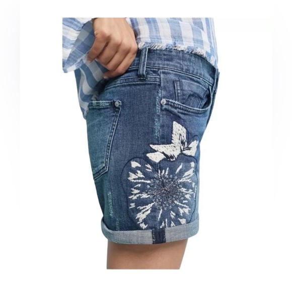 Anthropologie Pilcro embroidered with bead detailing Jean shorts size 30 - Picture 2 of 9